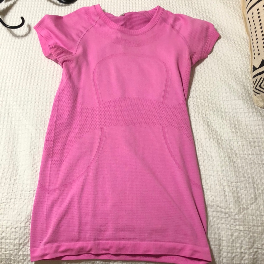 pink swiftly tech lululemon shortsleeve